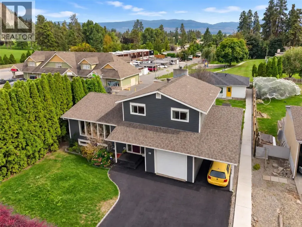 1859-1861 Mountain Avenue, Kelowna