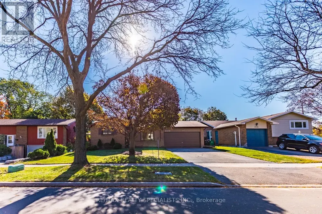 2412 Brasilia Circle, Mississauga (Meadowvale)