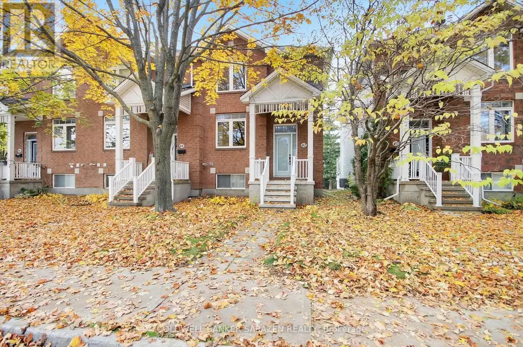 42 Colchester Square, Ottawa