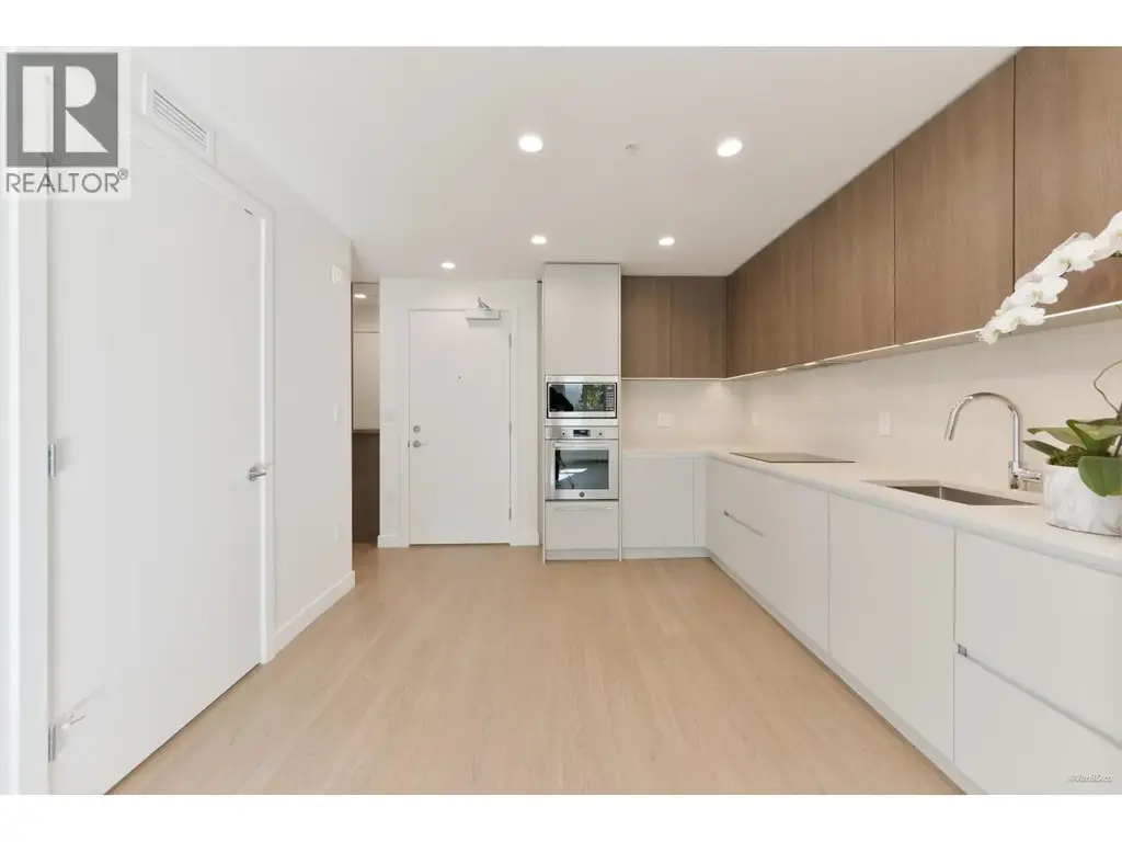 102 588 Harrison Avenue, Coquitlam