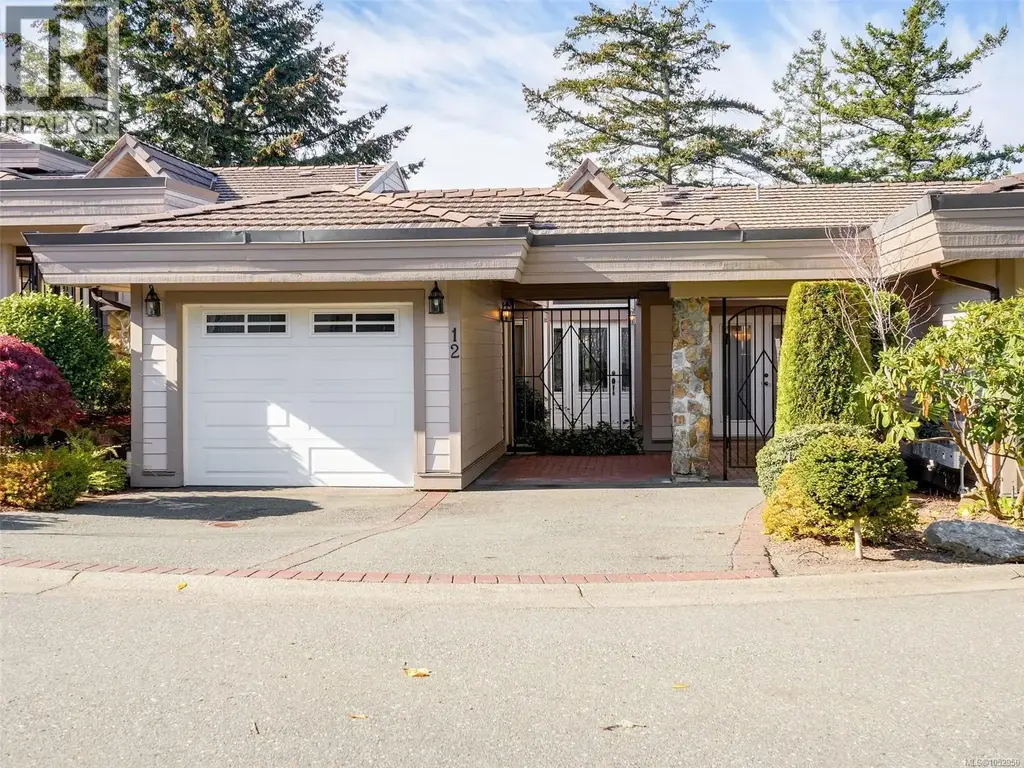 12 934 Boulderwood Rise, Saanich