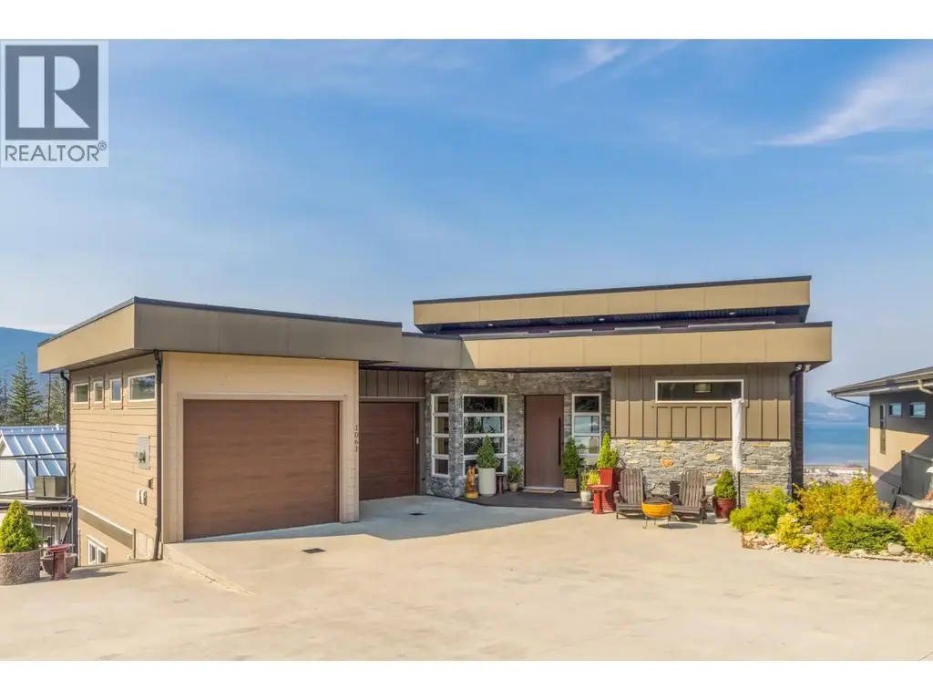1061 19 Avenue Se, Salmon Arm
