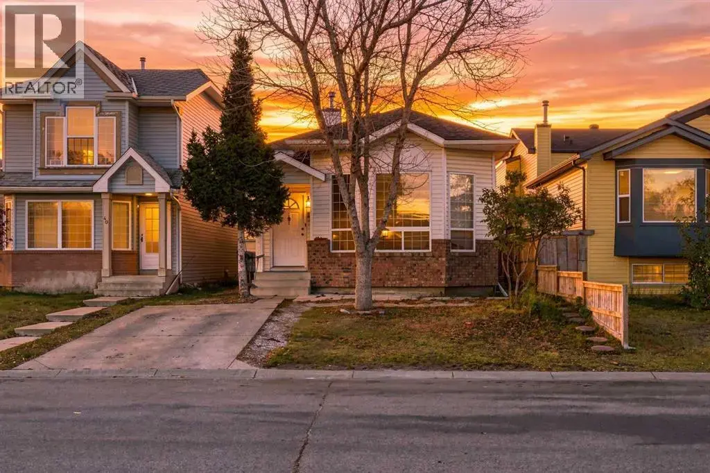 36 Martin Crossing Manor Ne, Calgary
