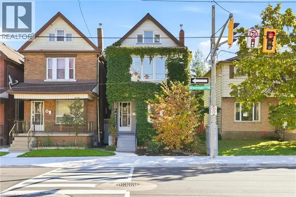 26 Sherman Avenue N, Hamilton
