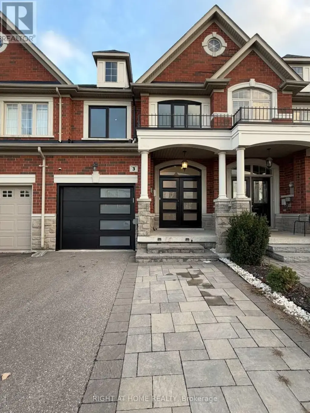 3 Marc Santi Boulevard, Vaughan (Patterson)