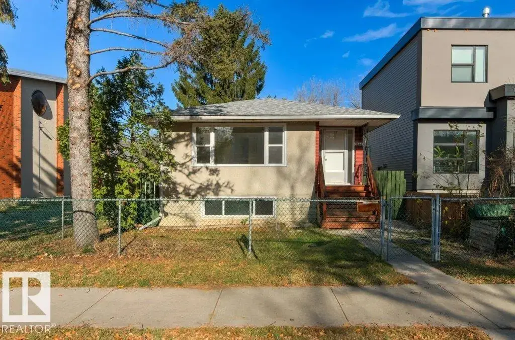 9640 74 Av Nw, Edmonton