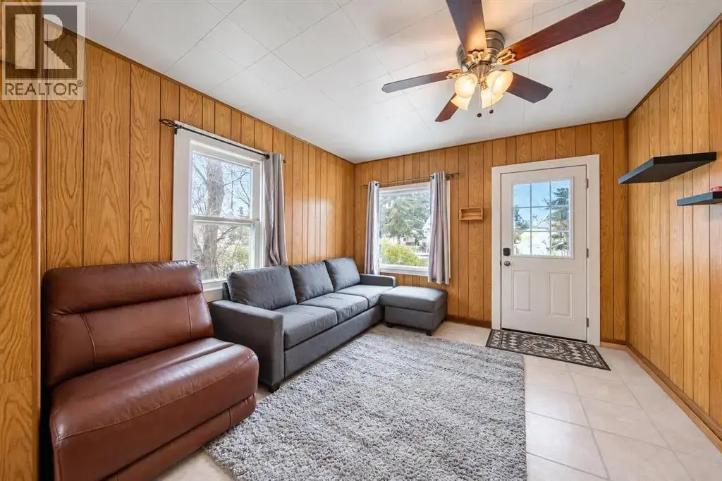 5509 50 Street, Ponoka