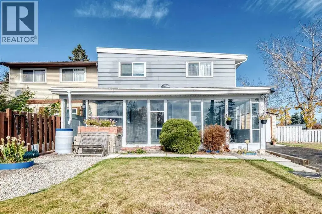 4316 8 Avenue Se, Calgary
