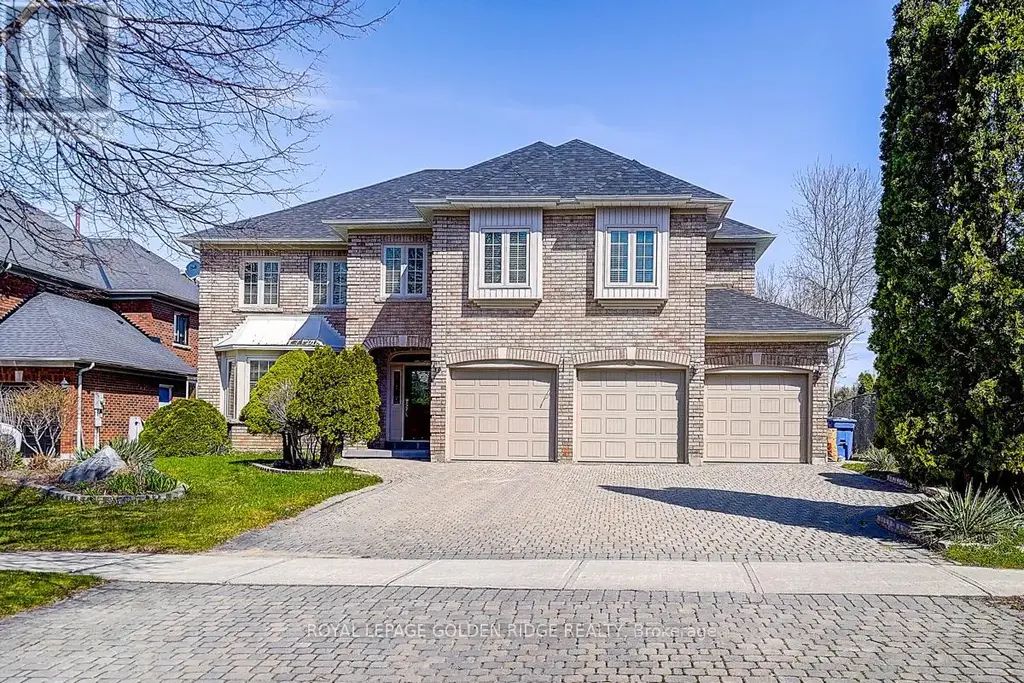 725 Exceller Circle, Newmarket (Stonehaven-Wyndham)