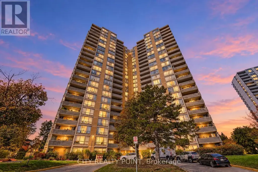 2003 - 10 Martha Eaton Way, Toronto (Brookhaven-Amesbury)