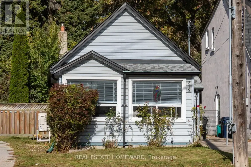 212 Clonmore Drive, Toronto (Birchcliffe-Cliffside)