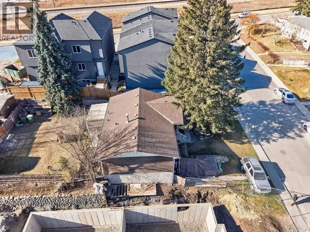 6503 33 Avenue Nw, Calgary