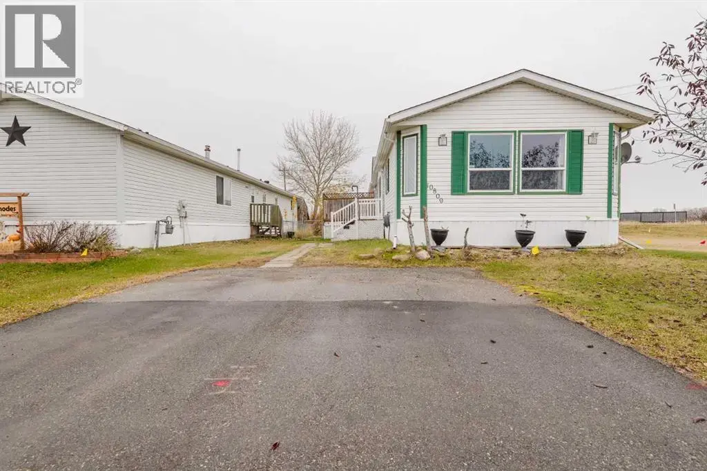 10809 96 Street, Clairmont