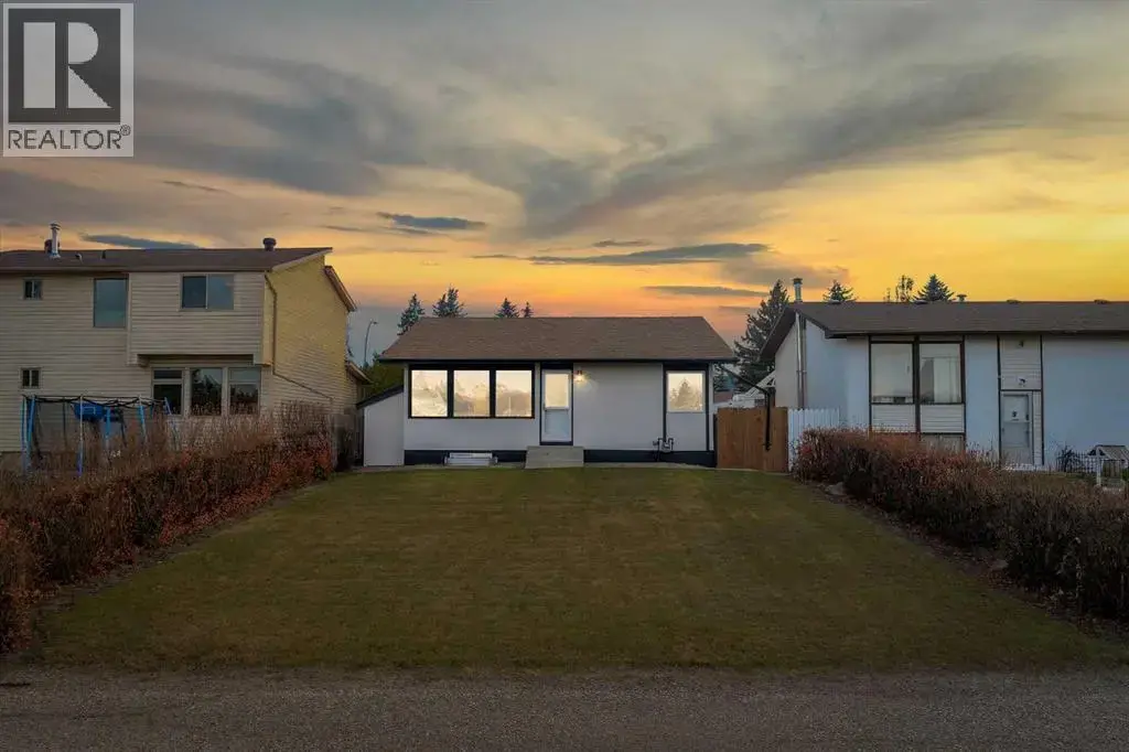 3032 32a Avenue Se, Calgary