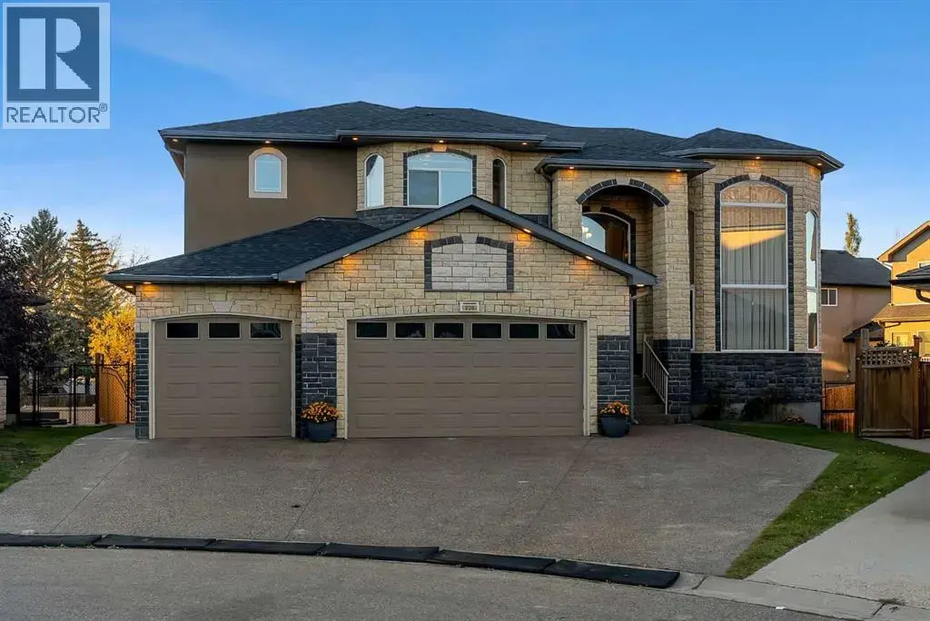 220 East Lakeview Place, Chestermere