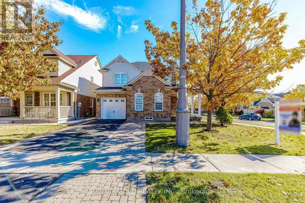 1 Orangegrove Drive, Brampton (Fletcher's Meadow)