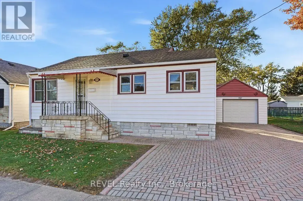 294 Wellington Street, Port Colborne (Killaly East)
