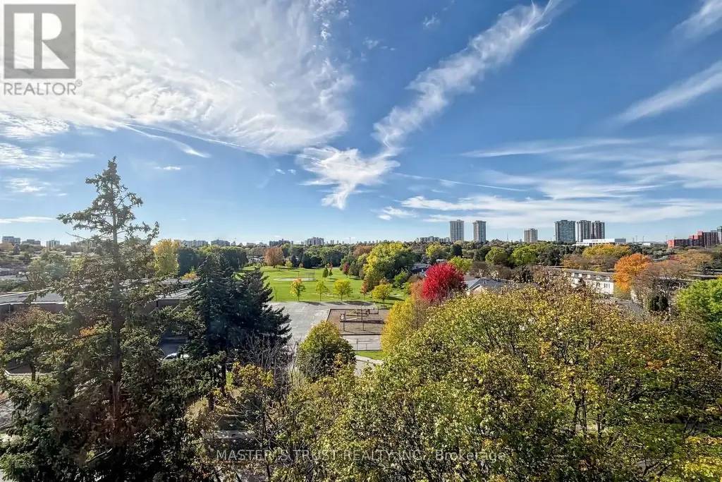 229 - 165 Cherokee Boulevard, Toronto (Pleasant View)