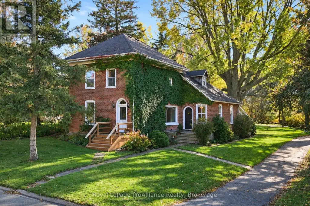 87 Bloomfield Main Street, Prince Edward County (Bloomfield Ward)