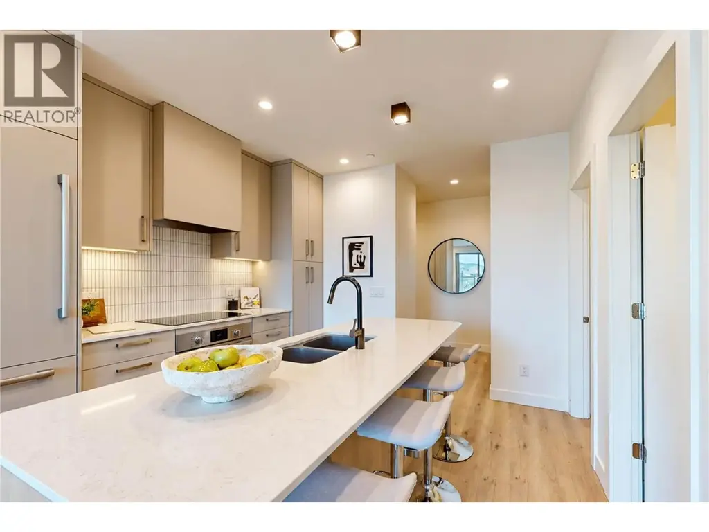 3300 Lakeshore Road Unit# 804, Kelowna