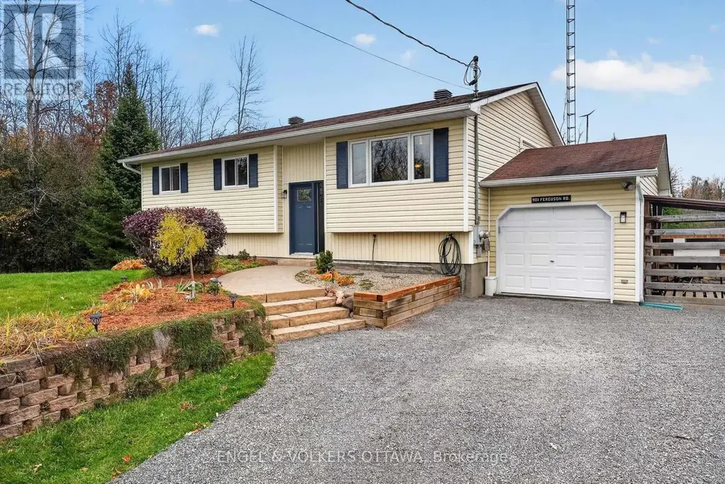 901 Ferguson Road, Beckwith