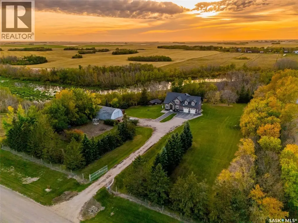 4.25 Acre Gruenthal Private Estate, Rosthern Rm No. 403