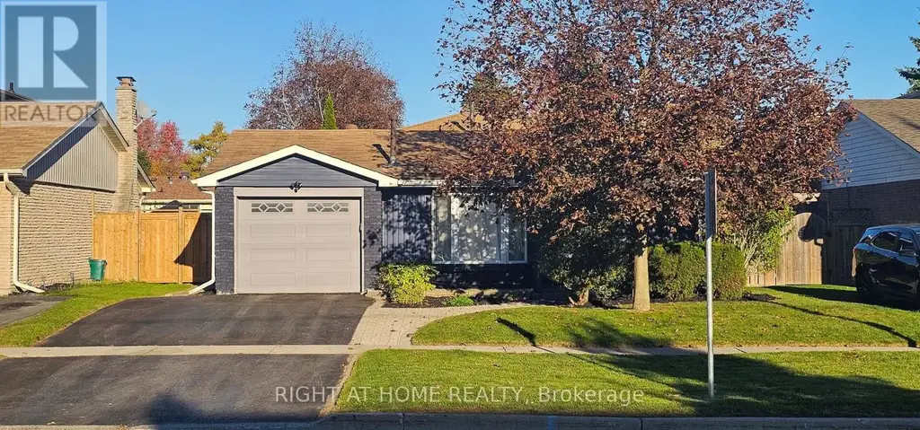 47 Simpson Avenue, Clarington (Bowmanville)