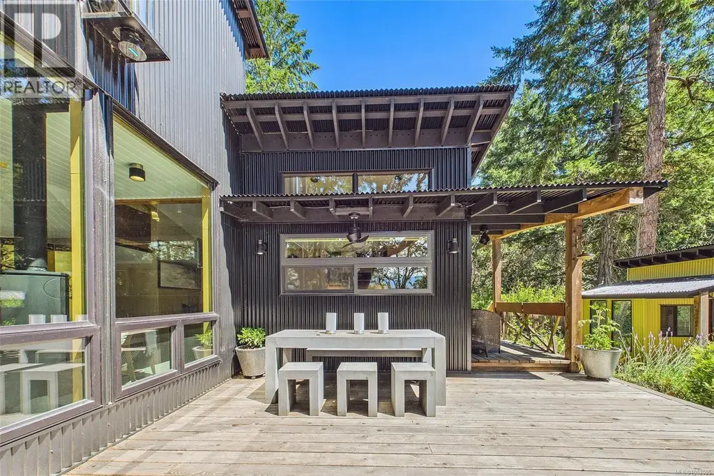 $699900 | Protection Island for Sale at 182 Colvilleton Trail ...