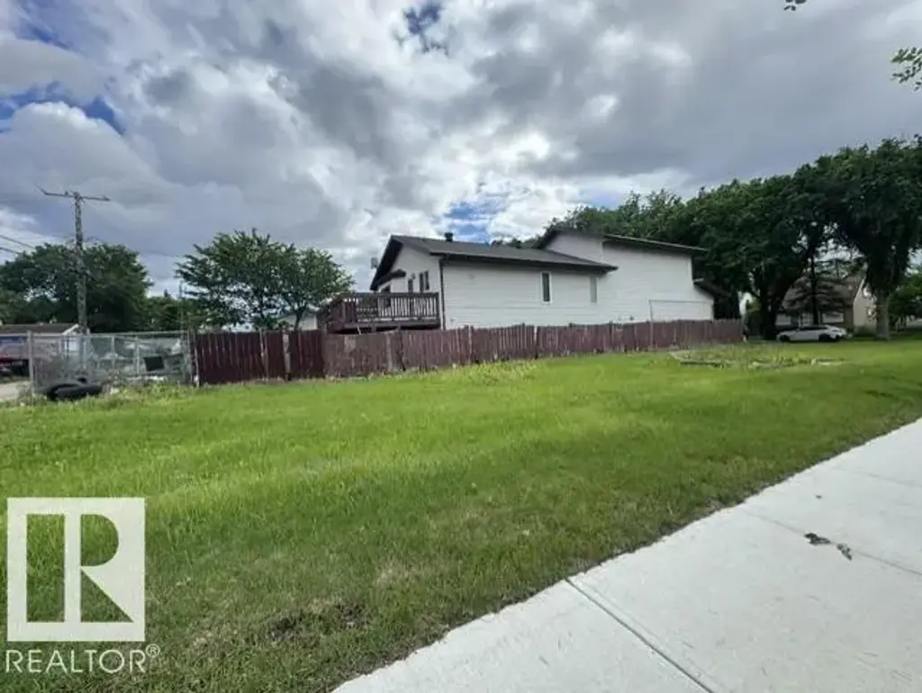 11447 90 St Nw, Edmonton