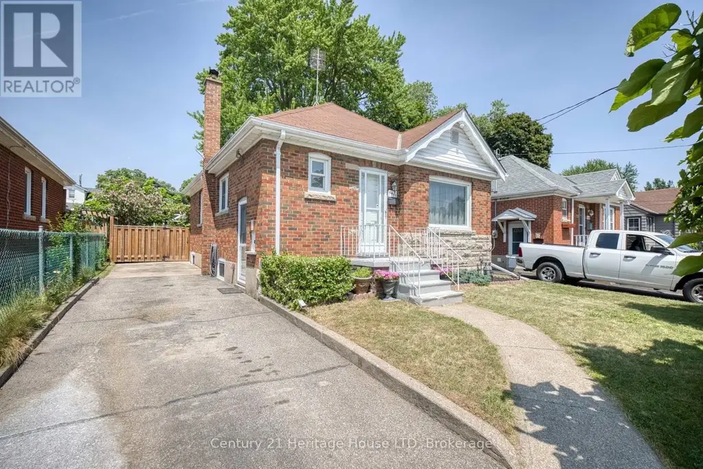 6477 Barker Street, Niagara Falls (Dorchester)