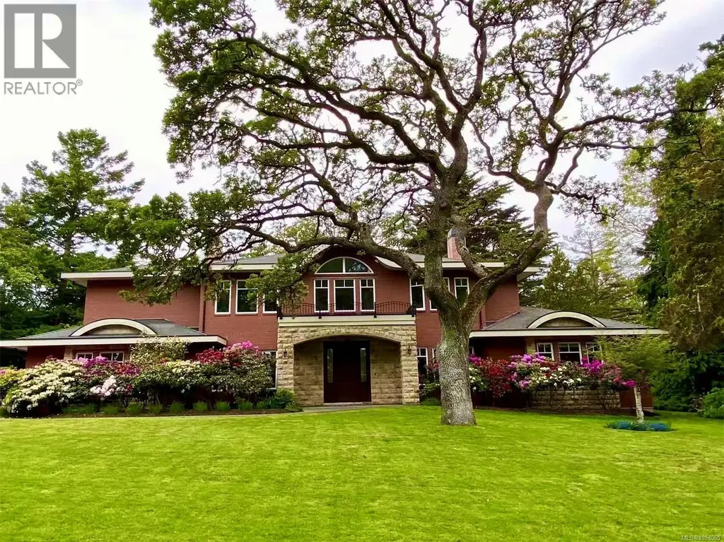 3280 Ripon Rd, Oak Bay