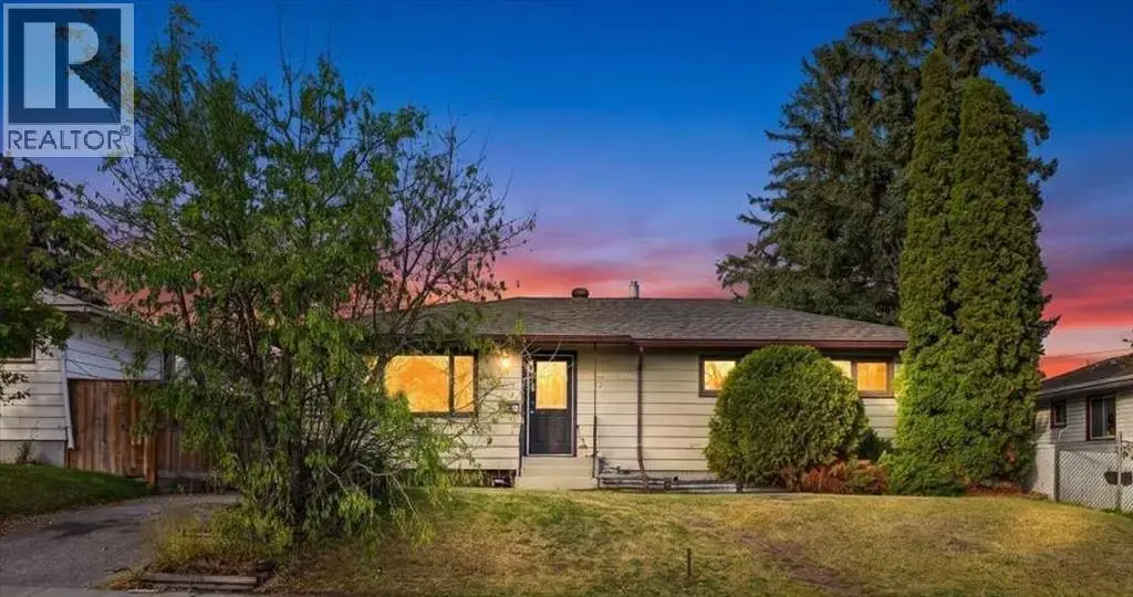 8 Hogarth Crescent Sw, Calgary