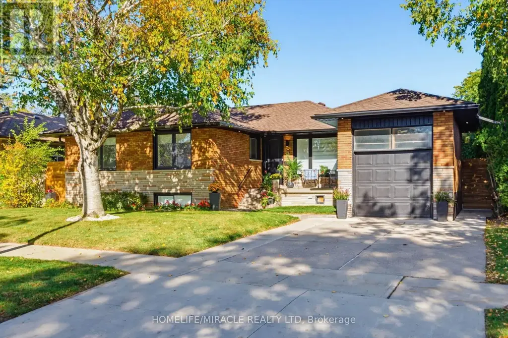 8 Laurelwood Crescent, Toronto (Willowridge-Martingrove-Richview)