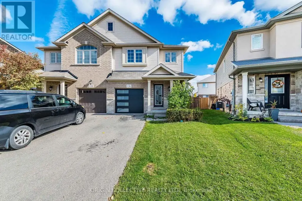 136 Westbank Trail E, Hamilton (Stoney Creek Mountain)