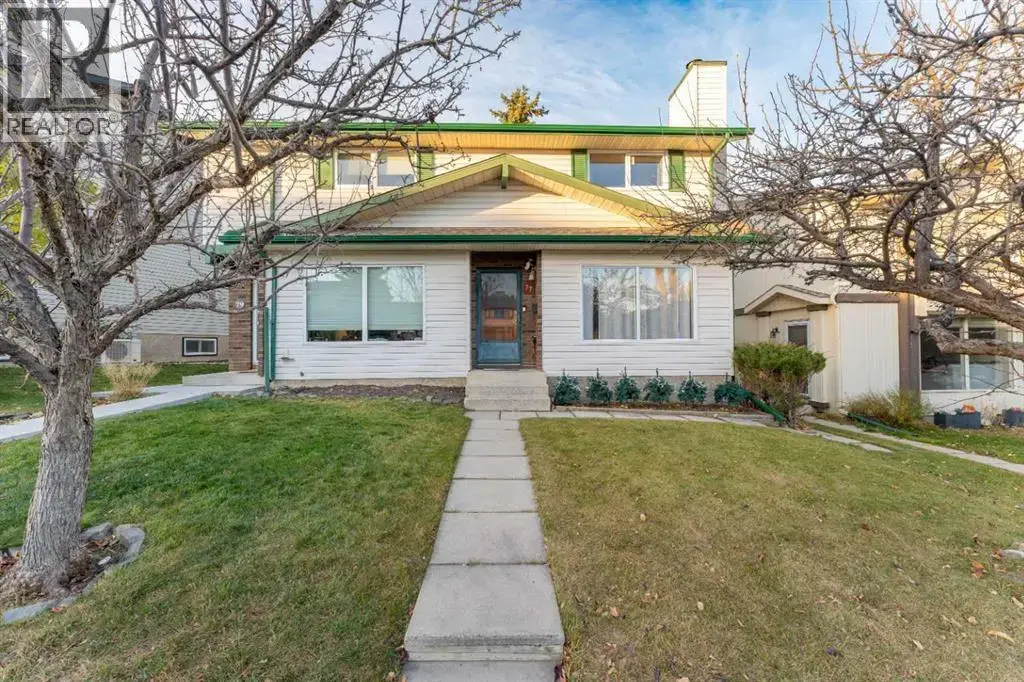 77 Strathcona Crescent Sw, Calgary