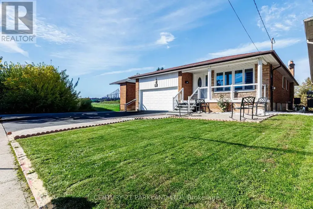 22 Gatesview Avenue, Toronto (Scarborough Village)