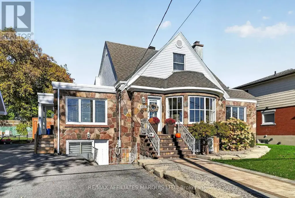 1316 Montreal Road, Cornwall