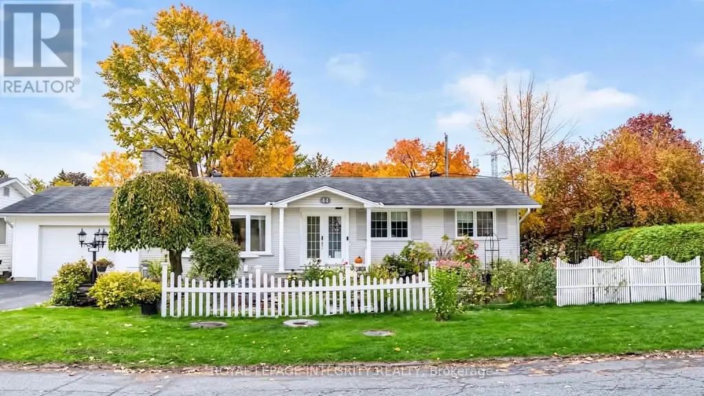 44 Millford Avenue, Ottawa