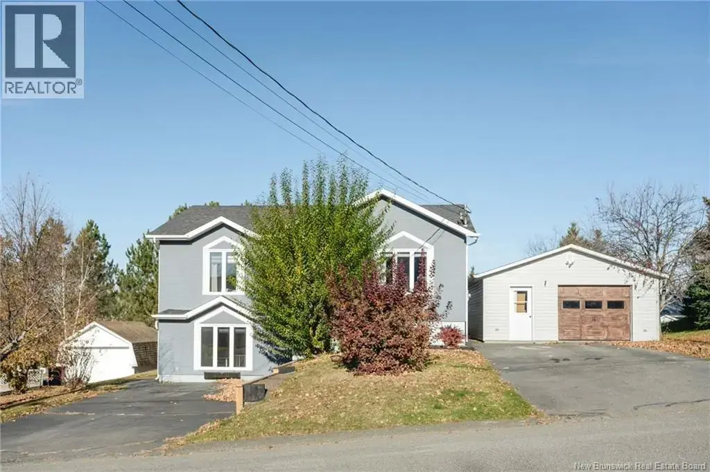 4 Mgr Roy Ave, Edmundston