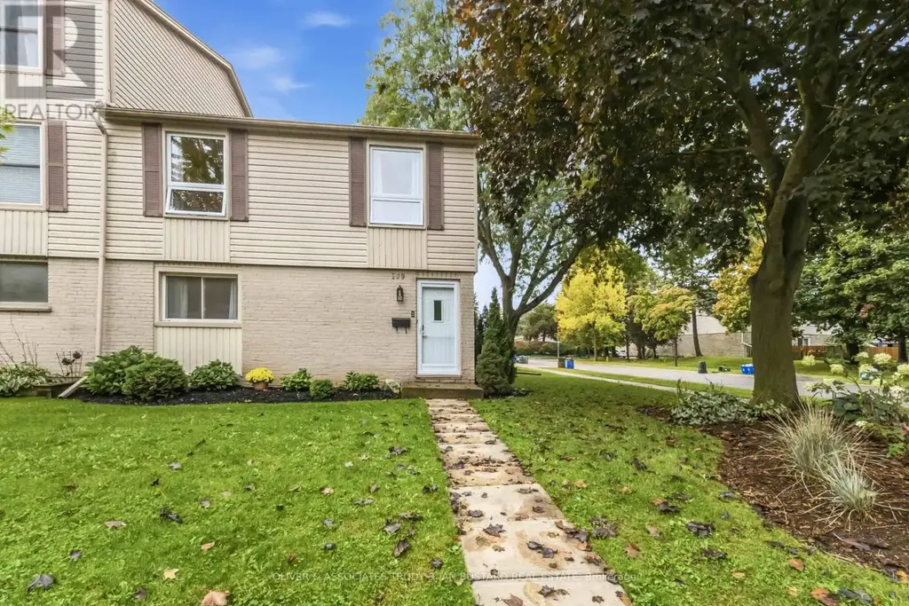 109 Mcmaster Drive E, London South (South M)