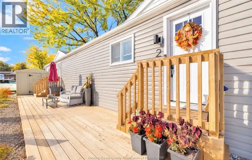 2 Louisa, Lakeshore
