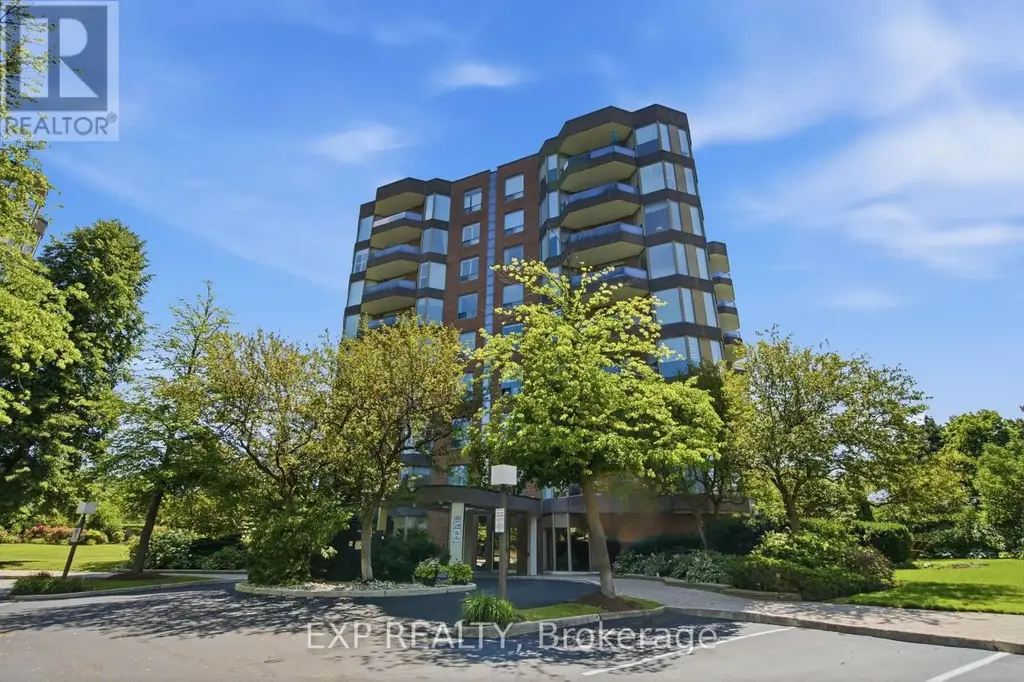 302 - 1903 Pilgrims Way, Oakville (GA Glen Abbey)