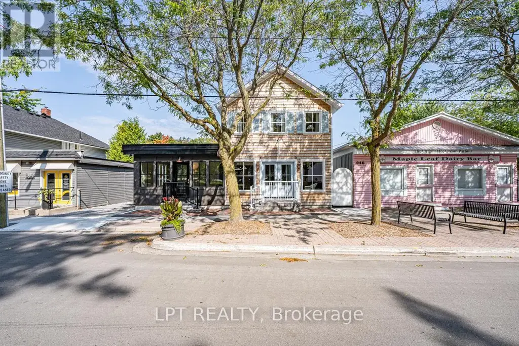 944 Lake Drive E, Georgina (Sutton & Jackson's Point)