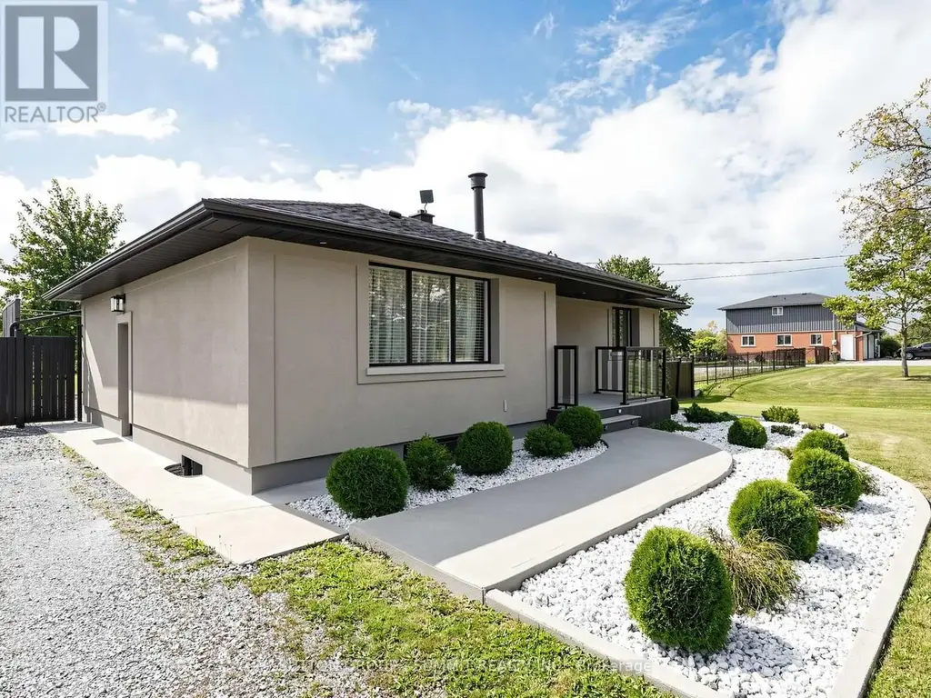 252 Mud Street E, Hamilton