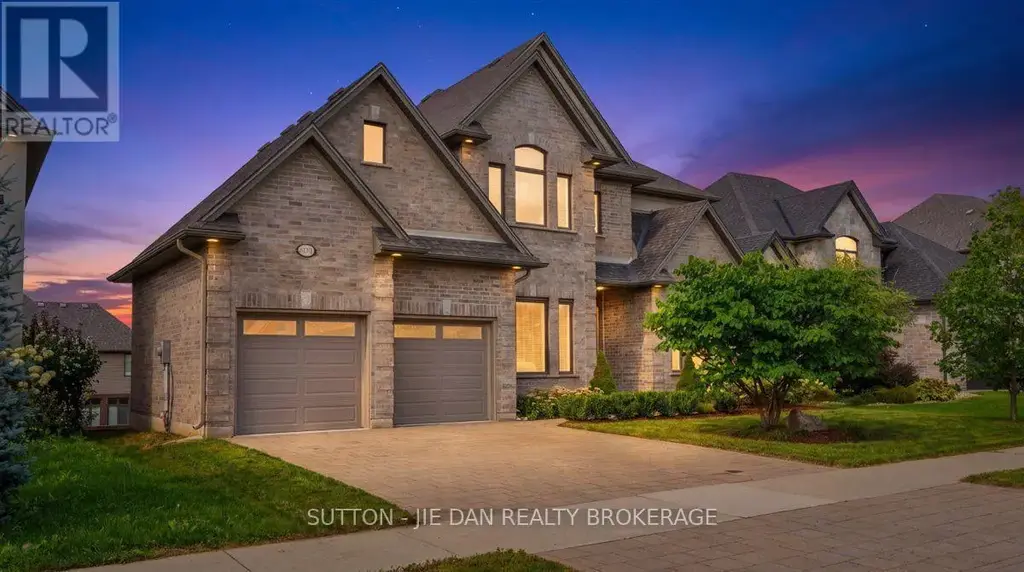 2361 Torrey Pines Way, London North (North R)