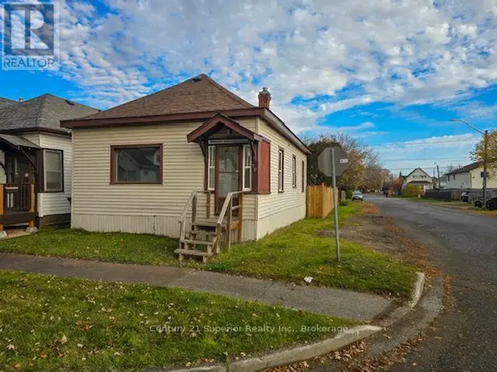 301 Ogden Street, Thunder Bay (East End)