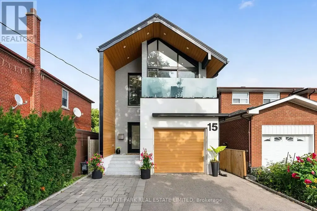 15 Nineteenth Street, Toronto (New Toronto)