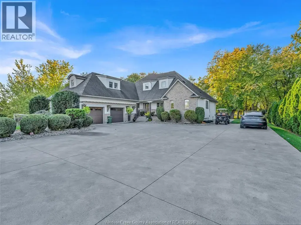 427 East Ruscom River, Lakeshore