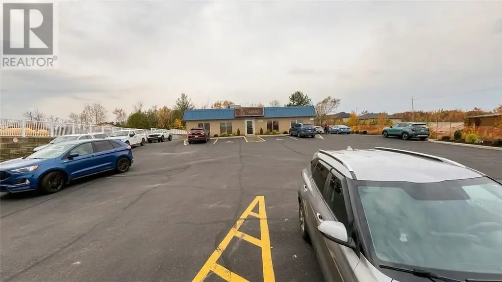 2121 Long Lake Road, Sudbury
