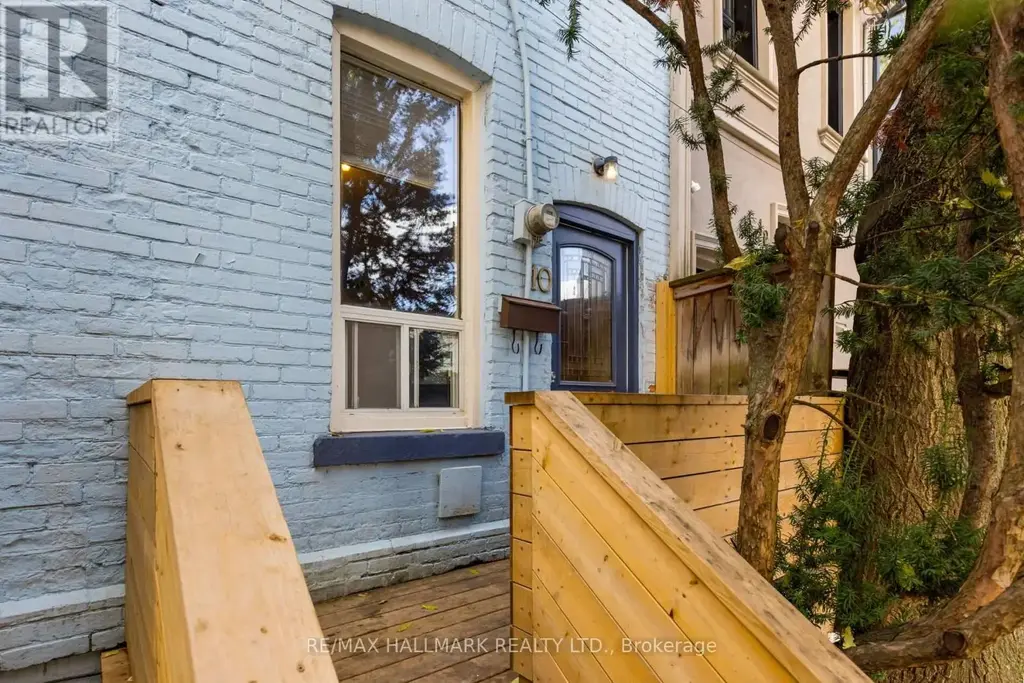 10 Woodgreen Place, Toronto (South Riverdale)